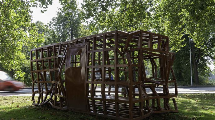 Cage, Atelier van Lieshout